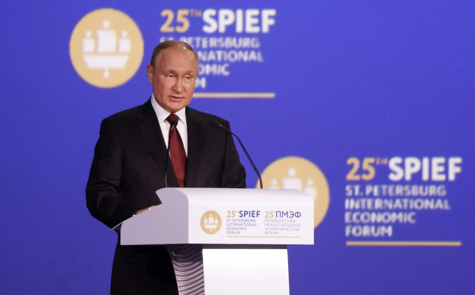 Πούτιν: Δριμύ «κατηγορώ» για τη Δύση από την Αγία Πετρούπολη