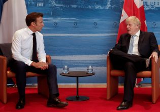 Τζόνσον: Μήνυμα στον Μακρόν για τη στάση του σε σχέση με την Ουκρανία