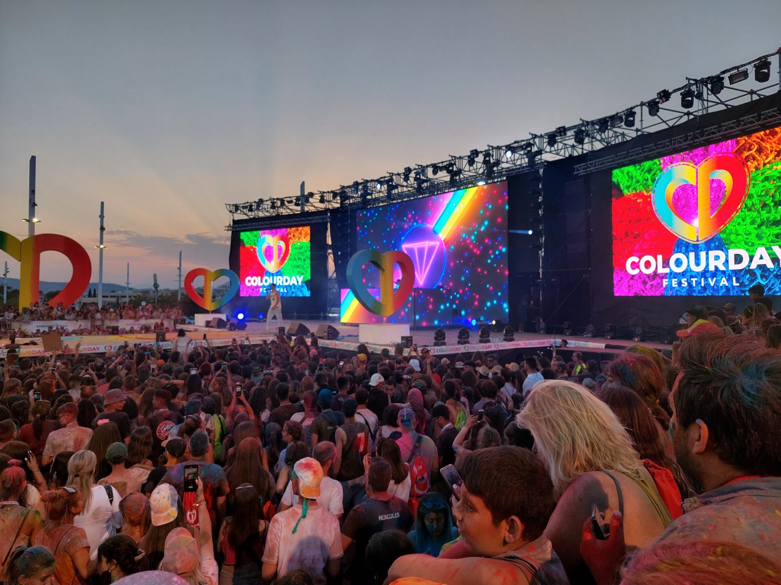 Το Colourday Festival δίνει και φέτος χρώμα στη ζωή μας - Εικόνες και βίντεο