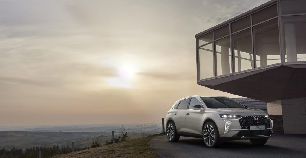 DS 7: Αντεπίθεση κορυφής