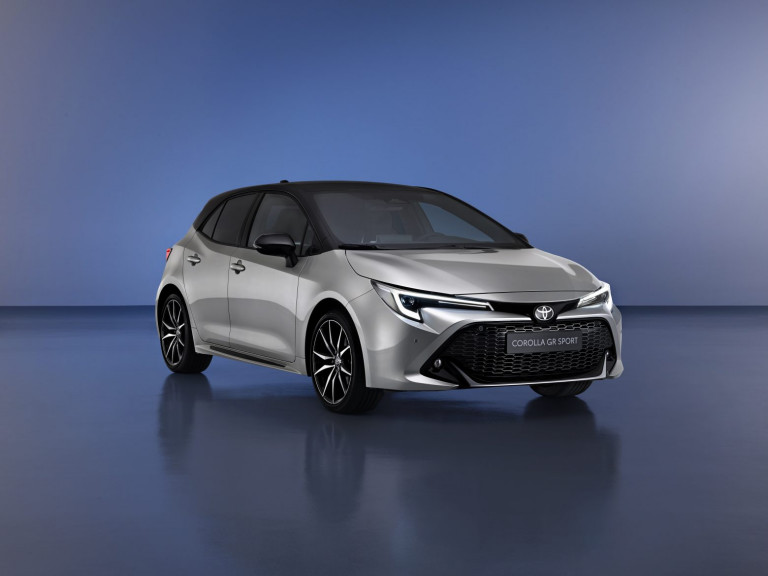 Toyota Corolla: Aνανέωση… υβριδικής ισχύος