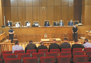 Χρυσή Αυγή: Στο εδώλιο ξανά η εγκληματική οργάνωση