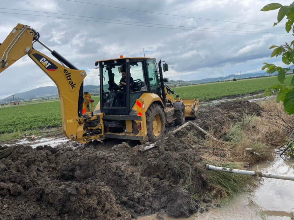 Κοζάνη: «Βυθίστηκαν» εκατοντάδες στρέμματα καλλιεργειών στο Μαυροδέντρι