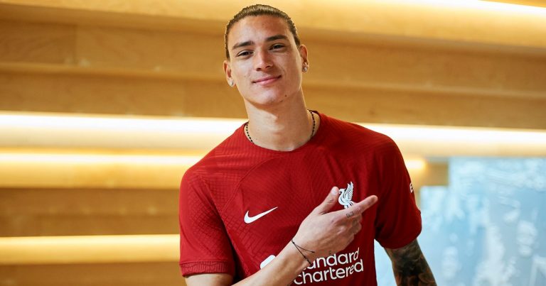 Νούνιες: Ήρθα στη Λίβερπουλ για πολλούς τίτλους