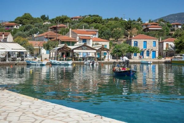 Ποιοι κάτοικοι ελληνικού νησιού αρνήθηκαν στον Ωνάση να το αγοράσει