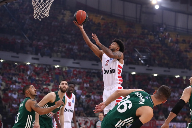 Με 23-4 ξεκίνησε ο Ολυμπιακός: Πέντε λεπτά για το πρώτο του καλάθι ο Παναθηναϊκός