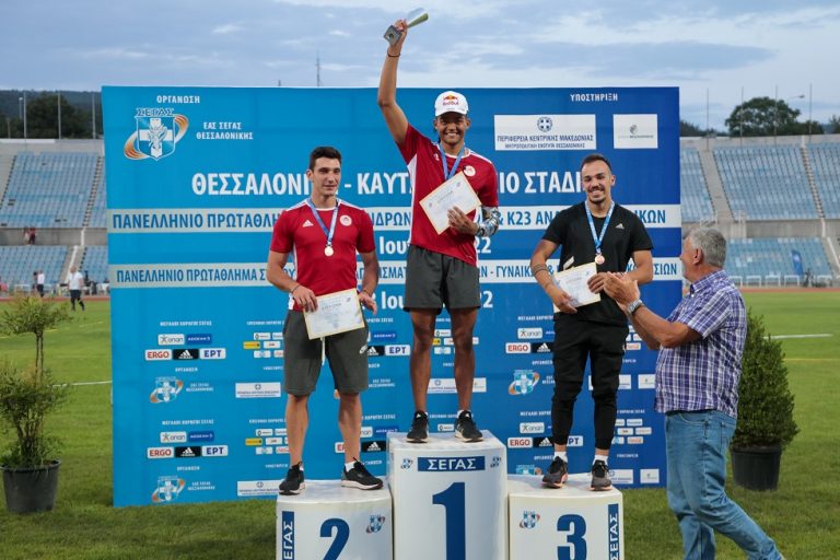 Νίκες για Καραλή (επί κοντώ), Κουτλή (1.500μ.) και Κορένεβα (τριπλούν) στο Πανελλήνιο (vids)