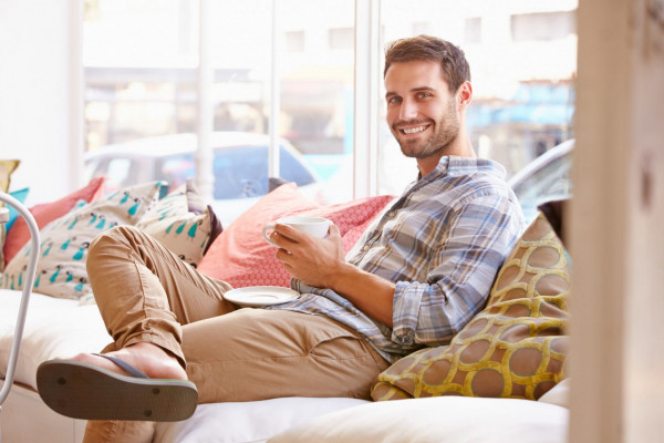 Για να μην γελάνε μαζί σας… 5+1 τραγικά λάθη που κάνουν οι άντρες όταν ντύνονται το καλοκαίρι