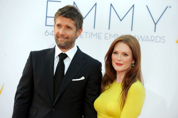 Σχέση με μικρότερο άνδρα: Αξίζει να το τολμήσεις;