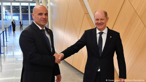 Γερμανία: Ο Όλαφ Σολτς σβήνει φυτίλια στα Βαλκάνια