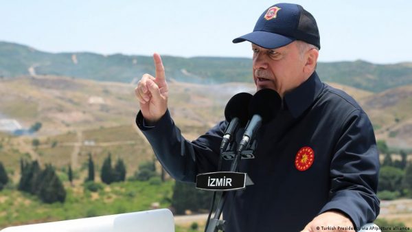 DW: Πόσο πιθανή είναι μια στρατιωτική σύρραξη Ελλάδας – Τουρκίας;