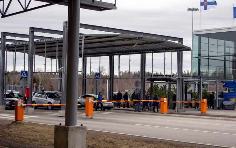 Φινλανδία: Σχεδιάζει να υψώσει φράχτες στα σύνορά της με τη Ρωσία – Φοβάται μαζικές εισροές προσφύγων από τη Μόσχα