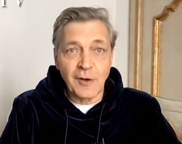 Ουκρανία: Το Κίεβο χορήγησε υπηκοότητα σε Ρώσο δημοσιογράφο που καταδίκασε τον πόλεμο