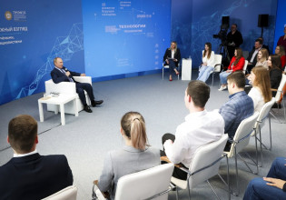 Βλαντίμιρ Πούτιν: «Ο Μεγάλος Πέτρος δεν πήρε κάτι από τη Σουηδία, επέστρεψε στη Ρωσία ό,τι ήταν δικό της»