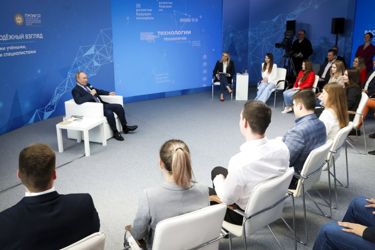 Βλαντίμιρ Πούτιν: «Ο Μεγάλος Πέτρος δεν πήρε κάτι από τη Σουηδία, επέστρεψε στη Ρωσία ό,τι ήταν δικό της»