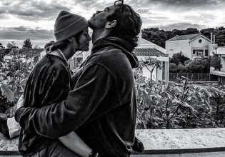 Γαία Μερκούρη – Άγγελος Λάτσιος: Το τρυφερό φιλί και η ανάρτηση όλο… έρωτα