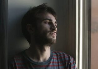 «Αuτά τα ζώδια θα περάσουν δύσκολες ημέρες»: «Καμπανάκια» από Κώστα Λεφάκη και Βίκυ Παγιατάκη