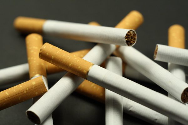 Κάπνισμα: Ο Μπάιντεν θέλει να μειώσει τα επίπεδα νικοτίνης στα τσιγάρα