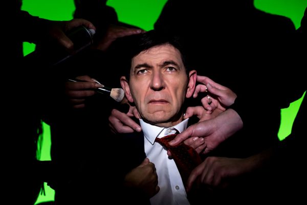 Αντιγόνη του Σοφοκλή με Σκιαδαρέση και Παϊταζόγλου στην Πειραιώς 260