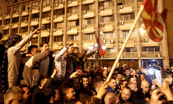 Βόρεια Μακεδονία: Μεγάλη συγκέντρωση της αντιπολίτευσης με αίτημα τη διεξαγωγή πρόωρων εκλογών