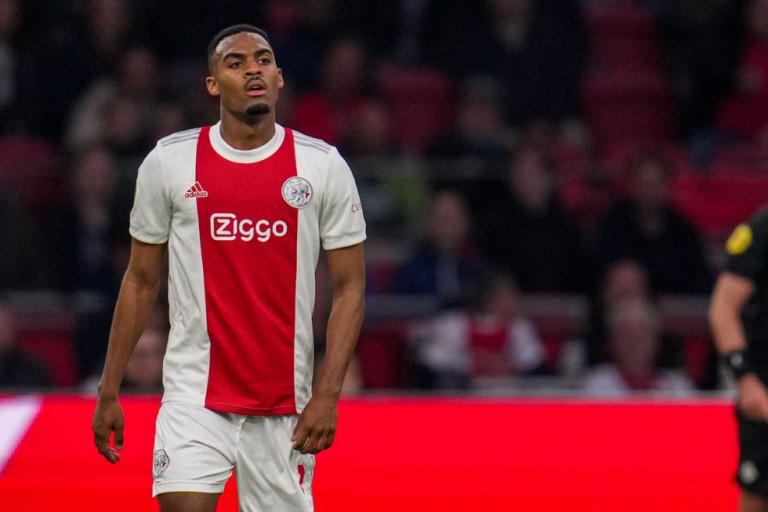 Μπάγερν: Υπέγραψε ο Γκράβενμπερχ