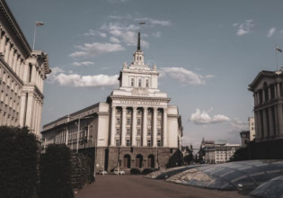 Βουλγαρία: Πολιτική κρίση – Αποχωρεί από την κυβέρνηση το κόμμα του Σλάβι Τριφόνοφ