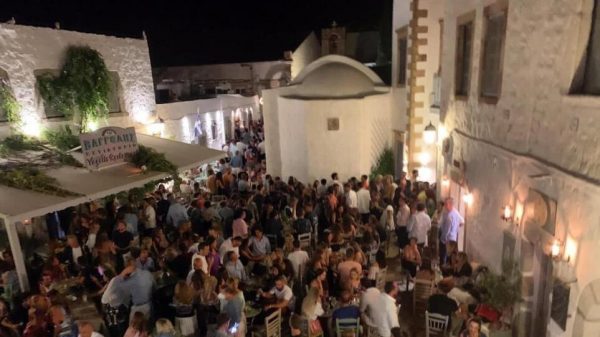 Editorial Ta Nea: COVID-19 and personal responsibility