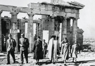 Η μοναδική επίσκεψη της βασίλισσας Ελισάβετ στην Ελλάδα όταν ήταν ακόμα πριγκίπισσα