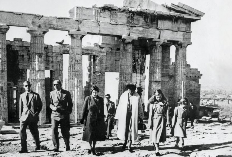Η μοναδική επίσκεψη της βασίλισσας Ελισάβετ στην Ελλάδα όταν ήταν ακόμα πριγκίπισσα