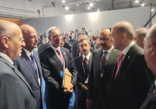 Σύνοδος ΝΑΤΟ: Σύντομο τετ α τετ Δένδια – Ερντογάν