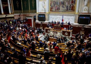 Ντελιβεράς, καμαριέρα, πυροσβέστης, ναυτικός: Τα νέα πρόσωπα της γαλλικής Βουλής