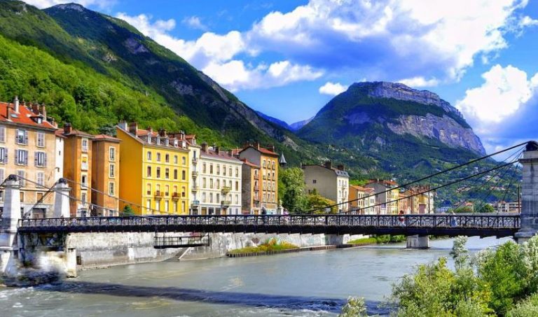 Γκρενόμπλ: Μαθήματα επιβίωσης στην «κόλαση» της κλιματικής αλλαγής