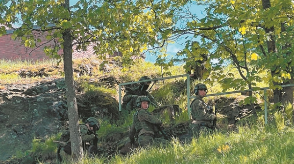 Φινλανδία: Μια κοινωνία που προετοιμάζεται στρατιωτικά και που οδεύει στο ΝΑΤΟ