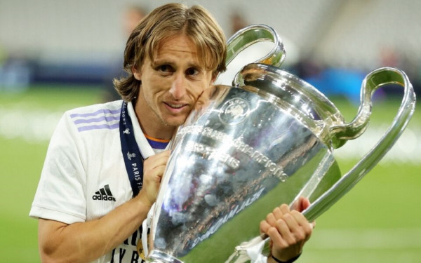 Ρεάλ: Ο Μόντριτς ανανέωσε και επίσημα έως το 2023