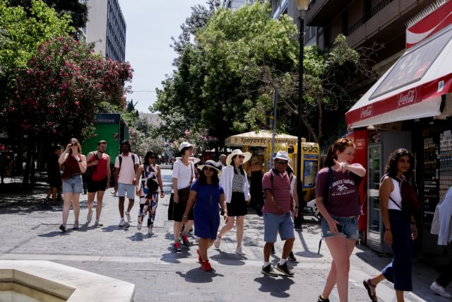 Κοροναϊός: Προβλέψεις για 30.000 κρούσματα εν μέσω θέρους – Ποια η πιθανότητα για νέα μέτρα