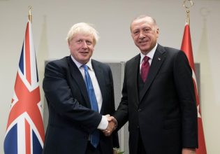 Ερντογάν – Τζόνσον: Τηλεφωνική συνομιλία για Ουκρανία και αμυντική συνεργασία