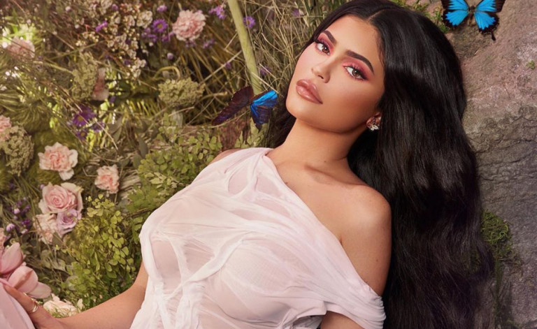 Kylie Jenner: Οι σπάνιες φωτογραφίες με τον γιο της που «έριξαν» το Instagram