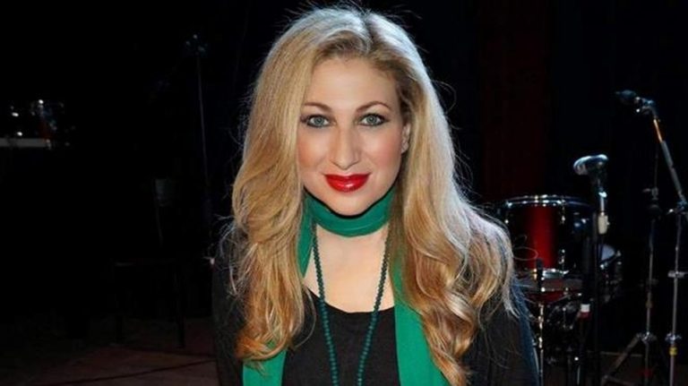 Μαντώ: Της ζήτησαν να πληρώσει υπέρογκο ποσό για παραγγελία που δεν έκανε – Πώς αντέδρασε