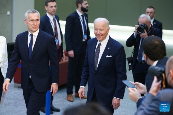 Editorial Ta Nea: A crucial NATO summit