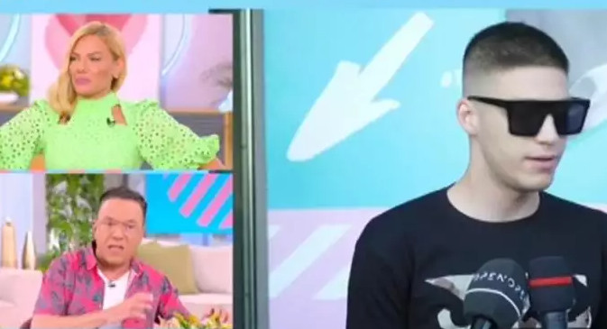 Ποσειδώνας Γιαννόπουλος: «Μαζευτείτε λίγο κουκλίτσες μου»