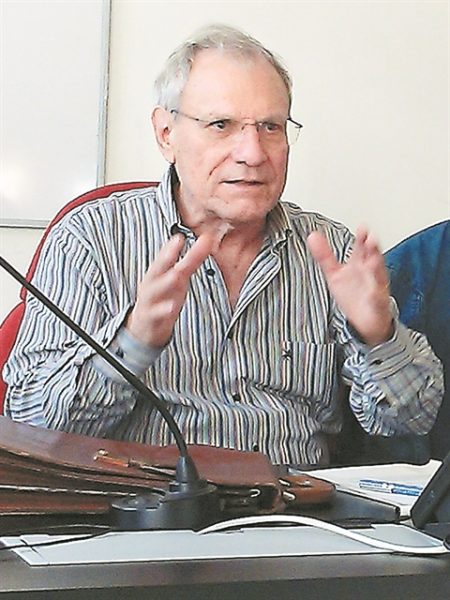 Τι σημαίνει μετα-φιλελεύθερη δημοκρατία, κύριε Σμίτερ;