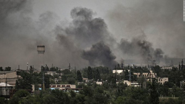 Ουκρανία: Δύο δημοσιογράφοι του Reuters τραυματίες, νεκρός ο οδηγός τους