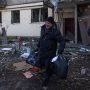 Ουκρανία: «Άρχισαν να βγαίνουν κάτοικοι από το εργοστάσιο Αζότ» – Ελέγχουν το Σεβεροντονέτσκ οι Ρώσοι