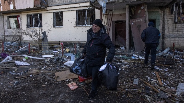Ουκρανία: «Άρχισαν να βγαίνουν κάτοικοι από το εργοστάσιο Αζότ» – Ελέγχουν το Σεβεροντονέτσκ οι Ρώσοι