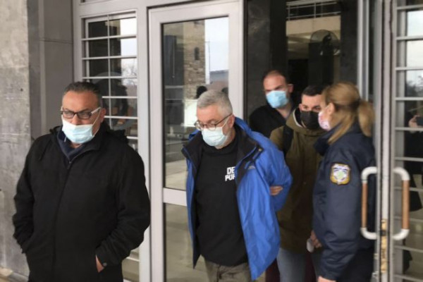 Στάθης Παναγιωτόπουλος: Άνοιξε το μπαρ στην Αλόννησο – Τα χρέη δεν αφήνουν άλλη επιλογή