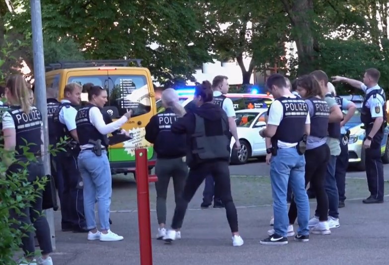 Γερμανία: Επίθεση με μαχαίρι σε δημοτικό σχολείο - Σοβαρά τραυματισμένες μία δασκάλα και μία μαθήτρια