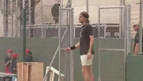 Στέφανος Τσιτσιπάς: Τσακώθηκε με τον πατέρα του και αποχώρησε από την προπόνηση