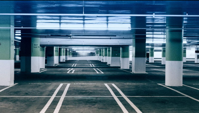 Λάρισα: Νόμιζε ότι της έκλεψαν το αυτοκίνητο και κάλεσε την αστυνομία – Το είχε παρκάρει αλλού