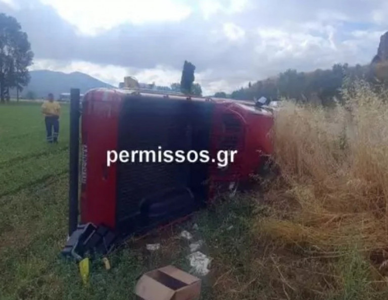 Βοιωτία: Έχασε τον έλεγχο και το αυτοκίνητο κατέληξε μέσα σε χωράφι