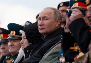 Πεσκόφ: «Ουδέν σχόλιον» σε ερώτηση αν το Κρεμλίνο θέλει αλλαγή «καθεστώτος» στο Κίεβο